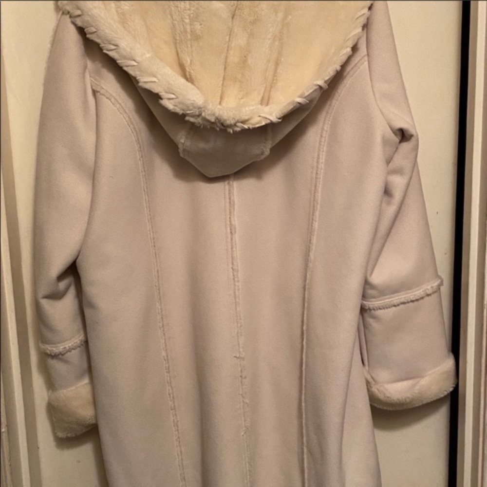 Coat - Picture 2 of 7